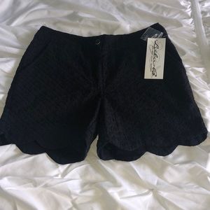 NWT size 2 scalloped shorts black boutique LULU B